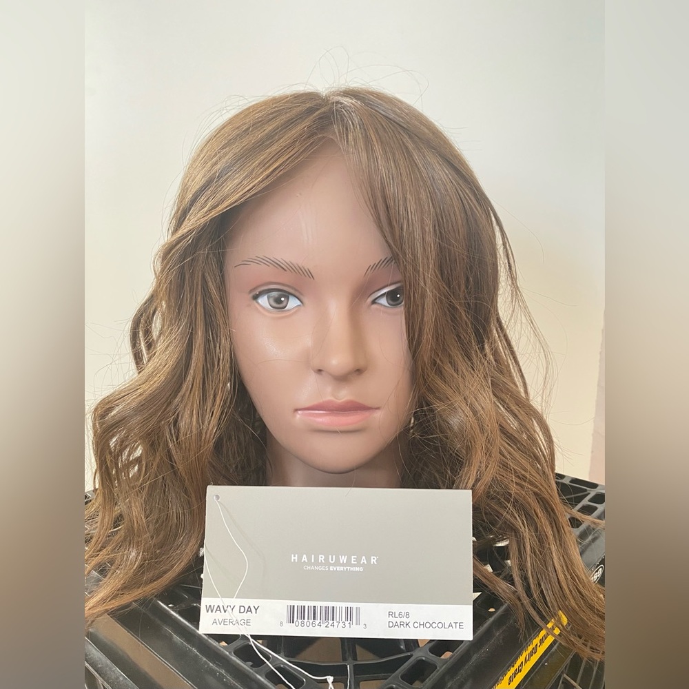 Raquel Welch Wavy Day Wig in Dark Chocolate Like New